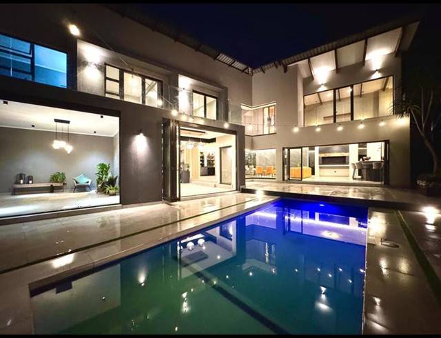 6 BEDROOM HOUSE FOR SALE IN MIDSTREAM ESTATE